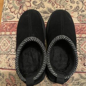 Koolaburra by Uggs Slippers